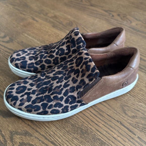 Born Leather Leopard Print Slip On Loafers Sneakers Women’s size 8 - Picture 3 of 12